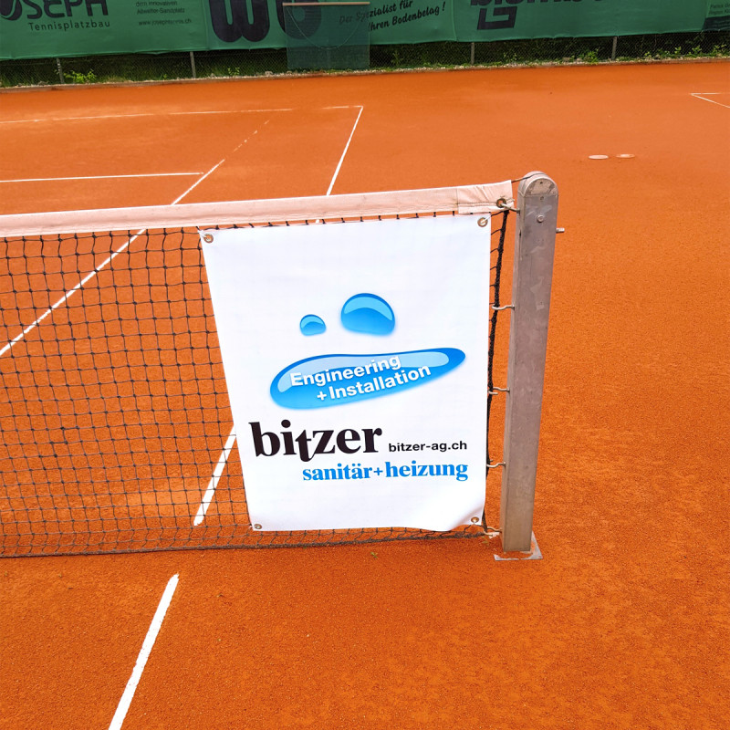 29320 Netzwerbung mit zwei PVC Werbungen mit Ösen für eine Befestigung durch das Tennisnetz