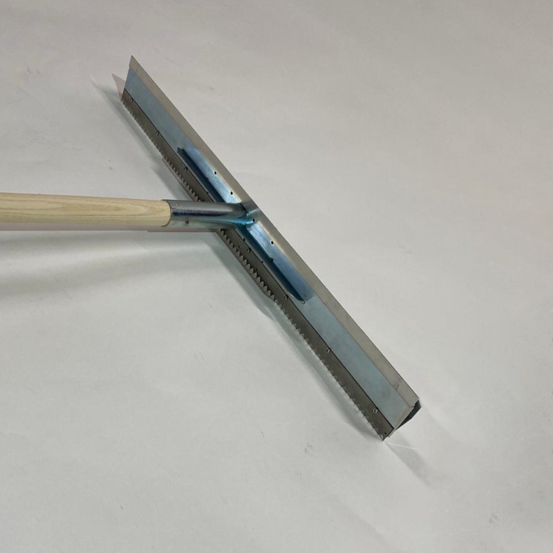 16065 Aluscharrierer 70 cm inkl. Holzstiel